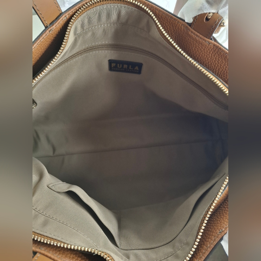 Furla Brown Leather Tote Bag NWT Includes Dust Bag - Picture 6 of 6
